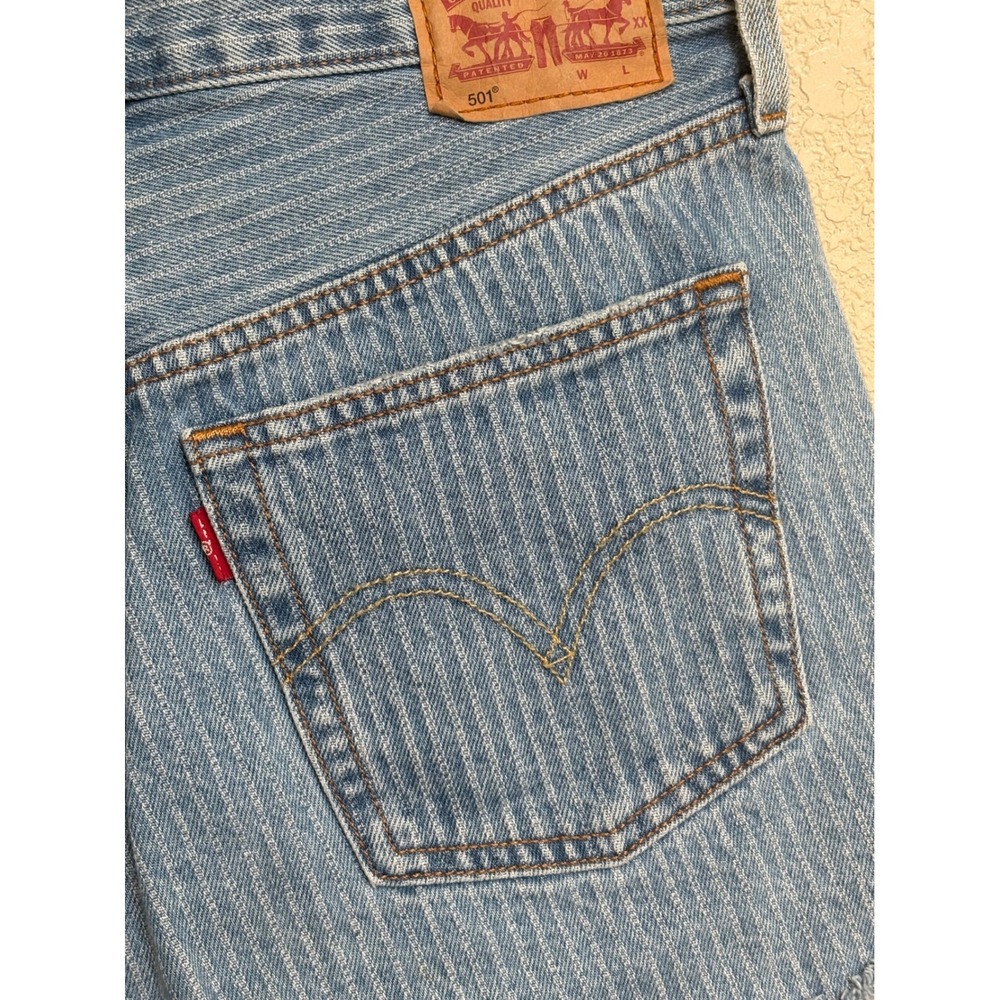 Levi's 501 Original High Rise Denim Shorts Light Wash Blue Pinstripe W29 - Picture 8 of 10